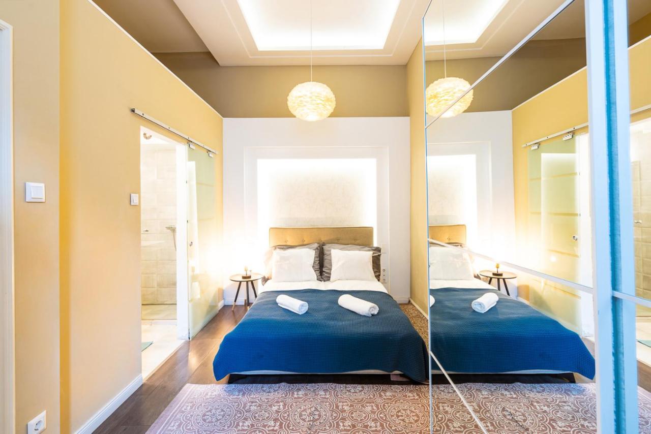 Spacious Luxury Apartment At The Heart Of Budapest — Photos 1